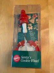 New Vtg WILTON SANTAS COOKIE WHEEL SNOWMAN TREE STAR TEDDY BEAR COOKIE CUTTER