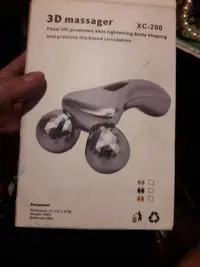 在飛比找Yahoo!奇摩拍賣優惠-3D鑽石按摩器 小臉神器 瘦臉神器 身體按摩 3D滾輪按摩器