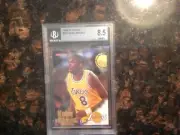 1996/97 Skybox Hoops Kobe Bryant RC - Beckett 8.5 NM-MT+