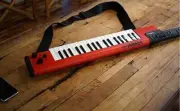 YAMAHA SHS-500 Red Piano Keyboard SHS-500RD sonogenic 37-Key Mini Shoulder New