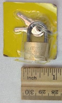 Tiny Mini Padlock New With Keys 3/4 Inch Gold