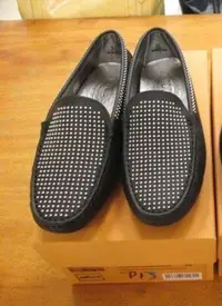 在飛比找Yahoo!奇摩拍賣優惠-新到貨！Tod's Gommini豆豆鞋，size:36，美