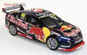 1:64 Holden VF Commodore 2015 Lowndes #888 Bathurst Winner * B64H15L