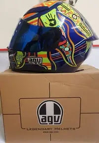 在飛比找Yahoo!奇摩拍賣優惠-AGV K3-sv全罩式安全帽 彩繪 五大洲 46 羅西 R