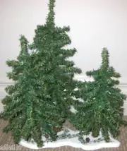 VILLAGE SPRUCE TREE FOREST # 52485 DEPT 56 RETIRED SNOW VILLAGE BOXED