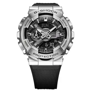 CASIO G-SHOCK 堅固時尚金屬包覆式休閒錶(GM-110-1)黑銀