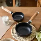 Cast Iron Oil Pouring Pan Drip-Spouts Wood Handle Sauce Pan Mini Frying Egg Pan