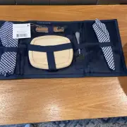 Harry&David wine/cheese travel picnic set Compact Tri-fold for two NWT (jt7)