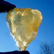 Libyan Desert Glass Meteorite Tektite impact specimen( 665 ct)Dimples yellow Gem