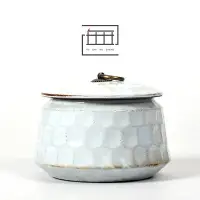 在飛比找Yahoo!奇摩拍賣優惠-椒房 創意陶瓷茶葉罐 復古官窯大號普洱茶罐 存茶儲物罐 茶事