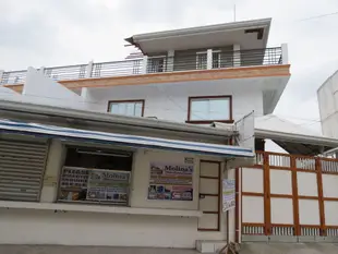 莫利納斯白屋度假村1Molinas White House Resort 1