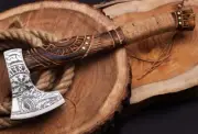 Viking Axe Engraved Handle High Corban Steel Blade Hunting Axe Leather Sheath AU
