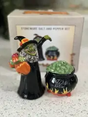 Cracker Barrel Witch and Cauldron Salt & Pepper Shakers Halloween Witches Brew