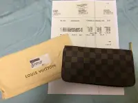 在飛比找Yahoo!奇摩拍賣優惠-LV N60015 Damier LV棋盤格紋拉鍊長夾