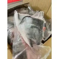在飛比找蝦皮購物優惠-極凍鮮嫩鮭魚頭/剖半-400/500克