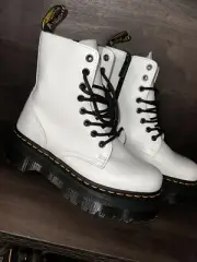 Doc Martens Jadon boot smooth leather platforms