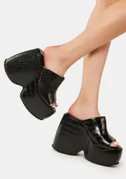 [Lemon Drop by Privileged] Nennia Platform Wedges