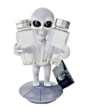 DWK Celestial Spice Alien Figurine Salt & Pepper Shakers w/Box, 2016, Halloween