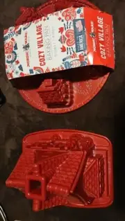 1 NEW & 1 USED Nordic Ware Cozy Village Red Cast Aluminum Bundt Cake Baking Pans