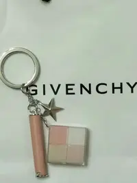 在飛比找Yahoo!奇摩拍賣優惠-GIVENCHY 紀梵希2018粉色經典時尚鑰匙圈，(專櫃商