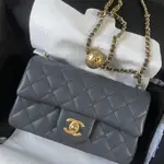 二手CHANEL 23K新色 金球 MINI COCO CF 20CM 灰色 深灰 復古 霧金 金鏈 羊皮 AS1787