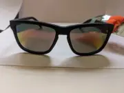 Caliblue Black w Yellow Lens Polarized Sunglasses 100% UVA/UVB with cord