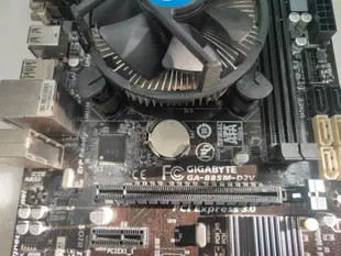 技嘉GA-B85M-D2V (rev. 2.0)主機板 + Intel Pentium G3240 3.1GCPU含風扇