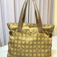 在飛比找PopChill優惠-[二手] CHANEL 香奈兒 帆布 TOTE 卡其綠色 棕