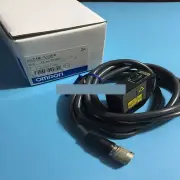 Omron Z4M-S100R photoelectric sensor New One Expedited Shipping Z4MS100R