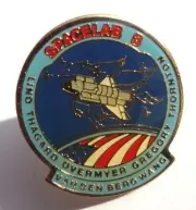 VINTAGE Spacelab 3 VANDEN BERG WANG Badge PIN Pinback - NOS
