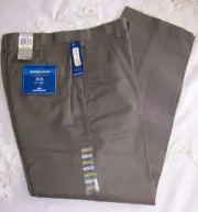 NWT Mens 30 x 32 DOCKERS BROKER CHINO CASUAL PANTS $52 Khaki Brown