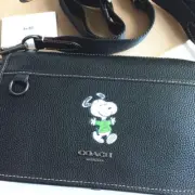 Coach Ce710 Peanuts Collaboration Snoopy Leather Crossbody Shoulder Bag Black