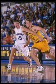 Guard Jeff Sheppard Kentucky Wildcats drives to the basket the Geo- Old Photo
