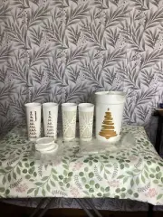 Tupperware Pitcher And Tumblers Set