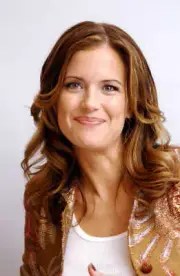 Kelly Preston at The Cat in the Hat P/C, Mike Myers Dakota Fanning- Old Photo 8