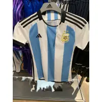 在飛比找蝦皮購物優惠-<桑普小樣> ADIDAS 愛迪達 卡達世界杯 阿根廷足球衣