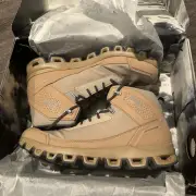 On Sand/Rock Cloudridge Mid Ultralight Hiking Boot Men's US 10.5 33.99547 Beige