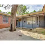 Adorable Spacious Apt With Private Entrance Close To Downtown Dallas