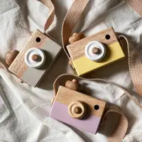 在飛比找蝦皮購物優惠-正韓・現貨♡♡ Öwoo韓國 木製造型相機附背帶 baby 
