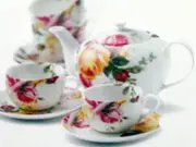 Royal Albert COUNTRY ROSE 9 Piece Tea Set Teapot 4 Cups & 4 Saucers New