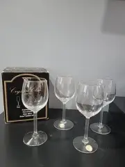 Crystal Clear Expressions Set Of 4 Wine Glasses 10 Oz Style 22990-WIN New. Japan
