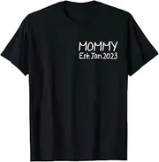 [X.Style] Promoted to Mommy Est. Jan 2023 Pregnancy Announcement ds870 T-Shirt (S) Black