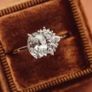 Half Halo Oval Cut 11X9MM VVS1 Moissanite Unique Cluster Wedding Ring 925 Silver