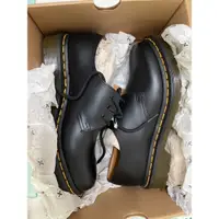 在飛比找蝦皮購物優惠-Dr.Martens AirWair 三孔 低筒皮鞋 /絕對