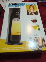 Drinkmate OmniFizz Sparkling Water and Soda Maker Carbonates Any Drink Black