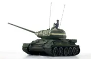 FOV Soviet T-34/85 Battle of Berlin Old City Painting NO.183 1/32 DIECAST TANK