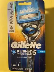 Gillette Fusion5 Proshield Chill Manual Razor