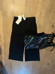 Fabuletics Wide Leg Pant& Yoga top w/ built in bra. Sz Lg. Pant NWT/top PO. Sz L