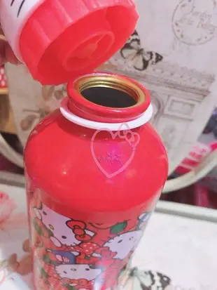 ♥小花花日本精品♥ Hello Kitty 嬰兒奶瓶造型保溫瓶隨行杯安全係數高紅色點點蘋果滿版輕量好攜帶01003802