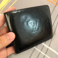 在飛比找蝦皮購物優惠-Louis Vuitton LV 男用短夾 漆皮 壓紋